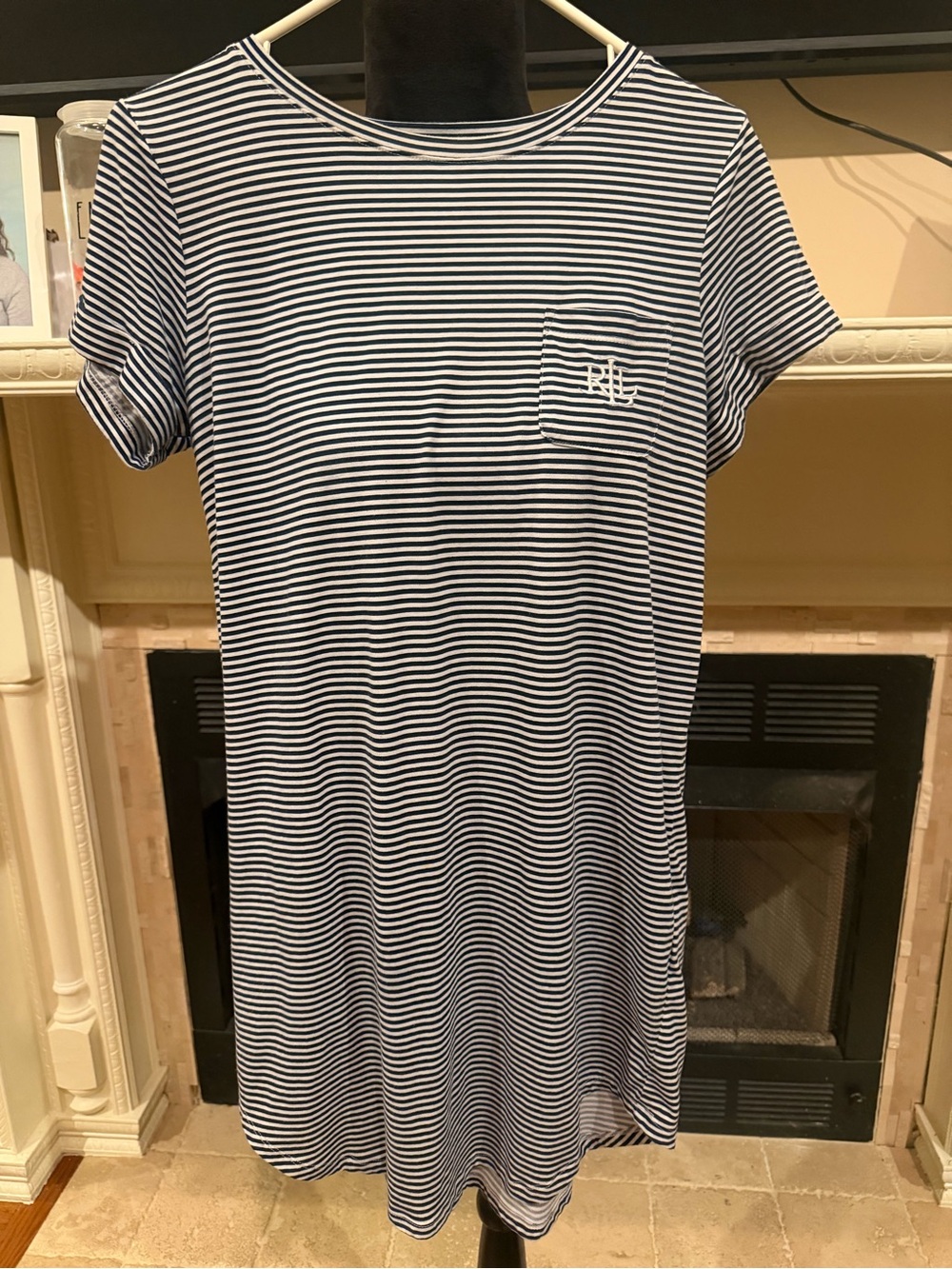 Ralph Lauren Navy and White Striped Tee size smalll